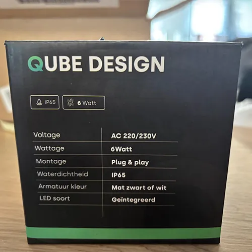 QUBE DESIGN Tweezijdig design wandlamp Fali lámpa