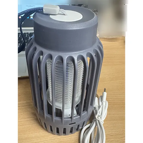 Kurši Mosquito lamp with USB charger Moskītu lampa ar U Szúnyogirtó lámpa