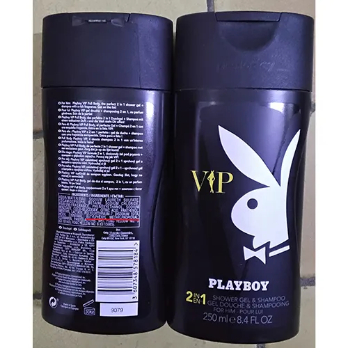 Playboy VIP 2IN1 SHOWER GEL & SHAMPOO for him with a rich fragrance Sampon és tusfürdő