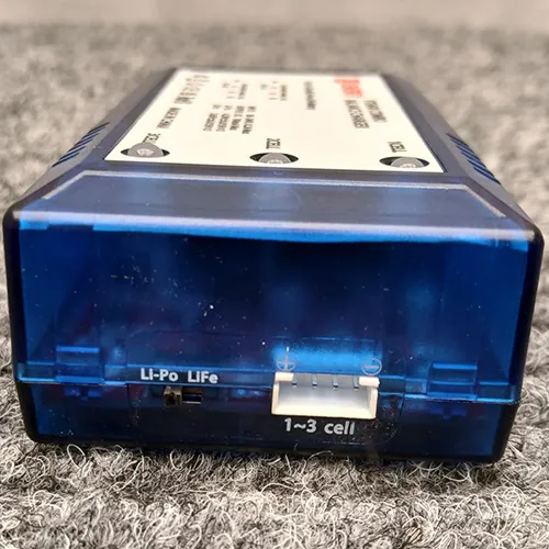 Vapex tech Akkumulátortöltő