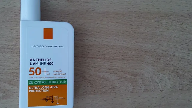 Innovation Anthelios UVmune 400 Fluide Oil Control Napernyő